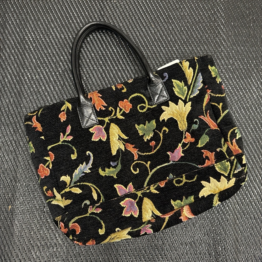 Vibrant Floral Pattern Tote Bag in Black